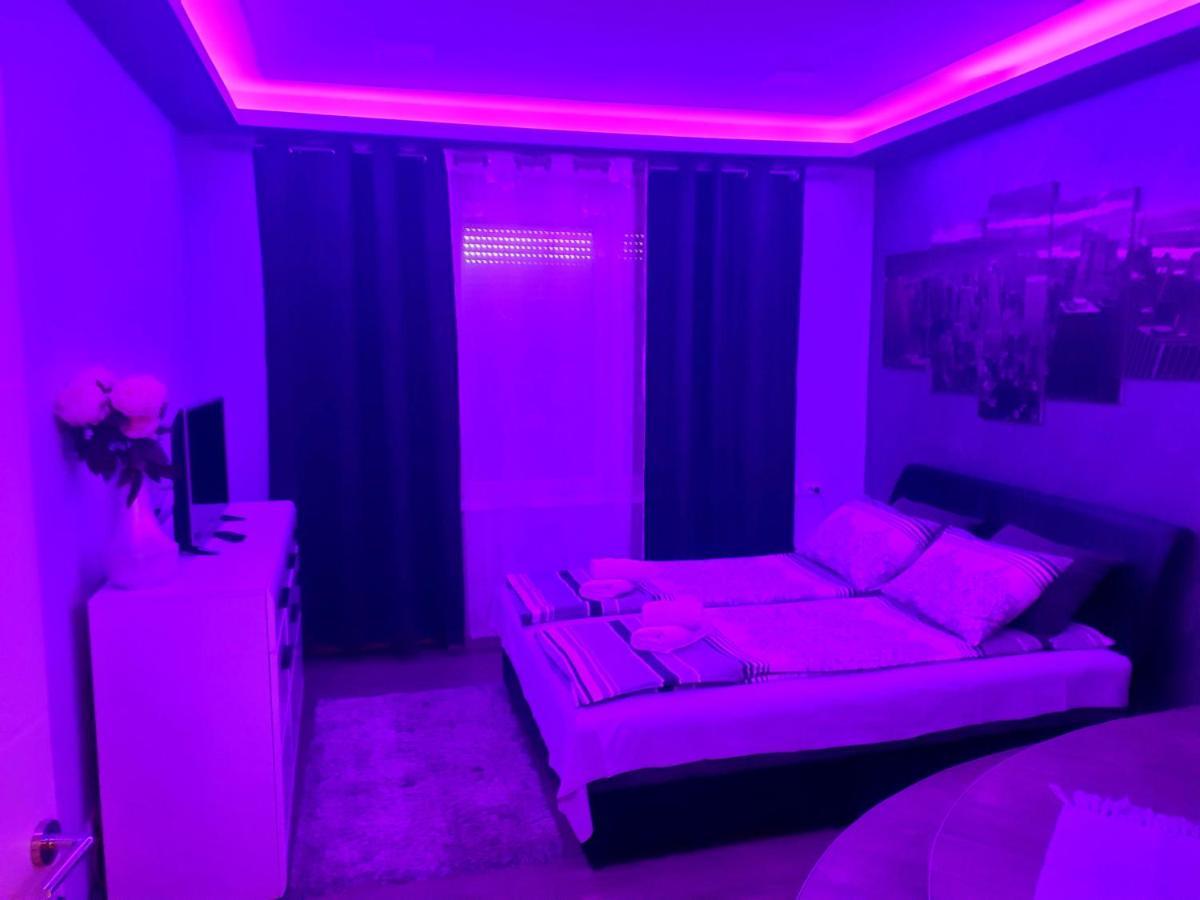 Ceca Apartman Ni Exterior foto