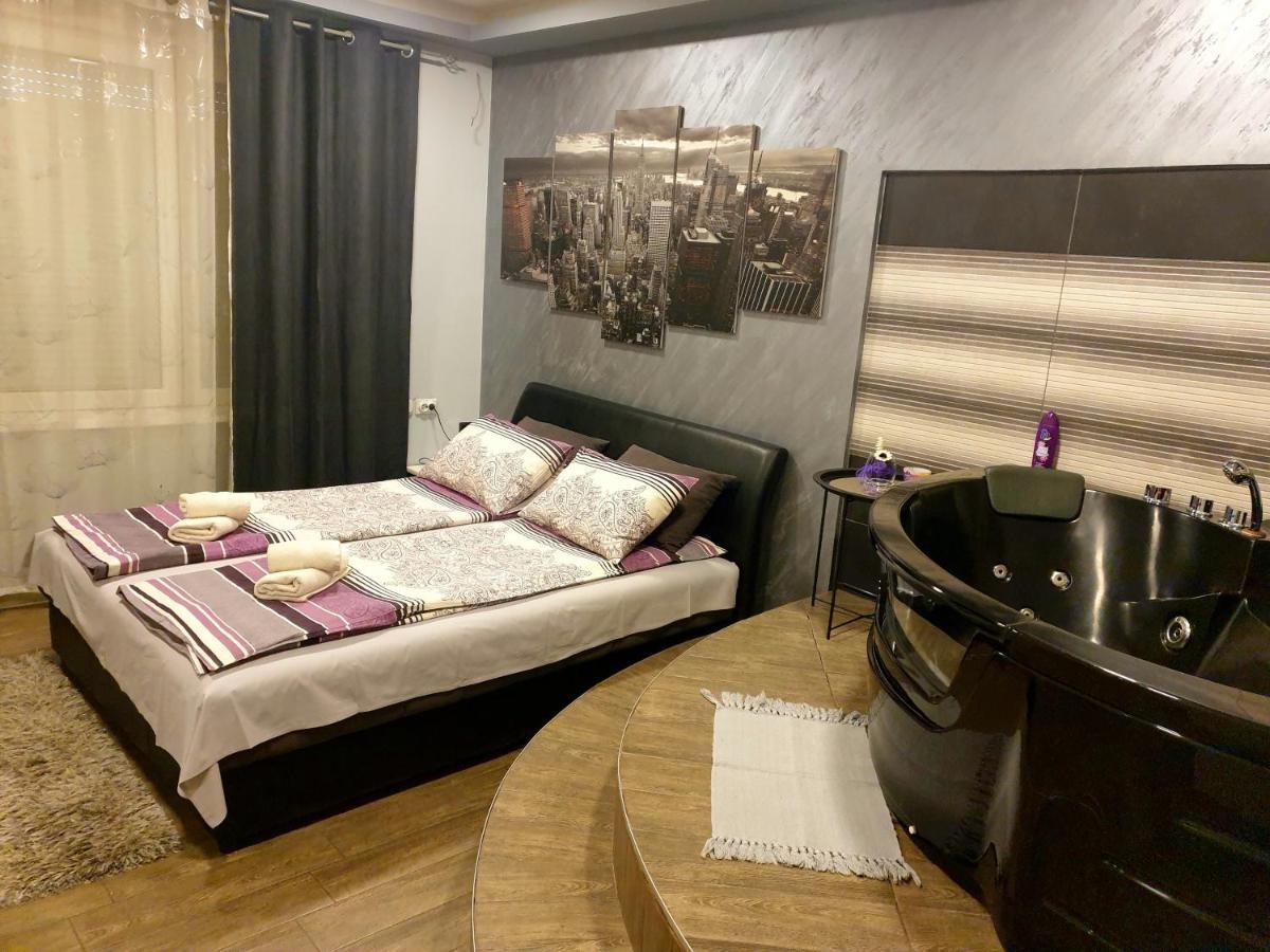 Ceca Apartman Ni Exterior foto