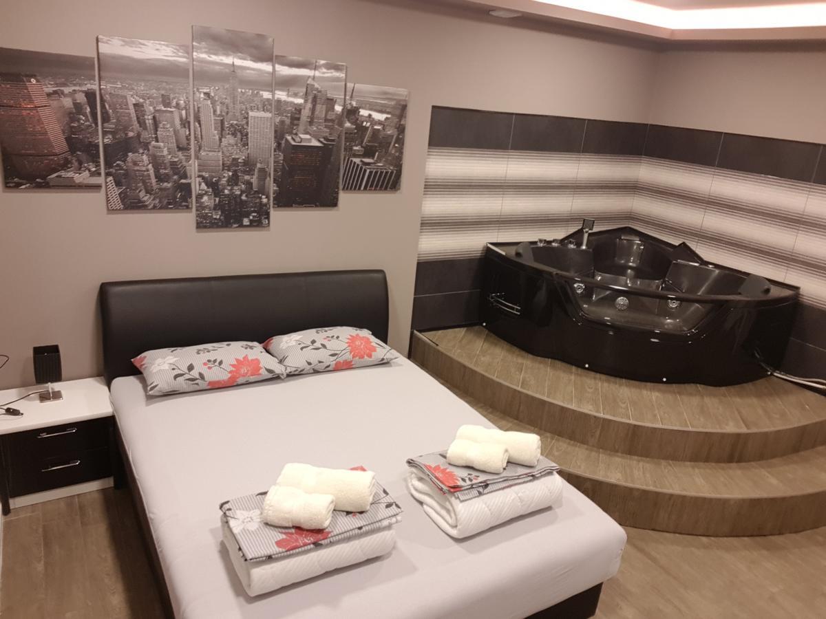 Ceca Apartman Ni Exterior foto