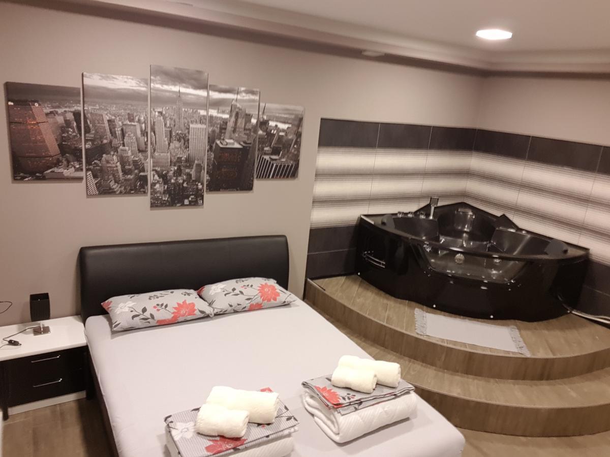Ceca Apartman Ni Exterior foto