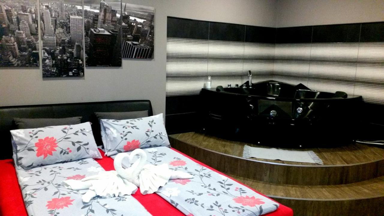 Ceca Apartman Ni Exterior foto